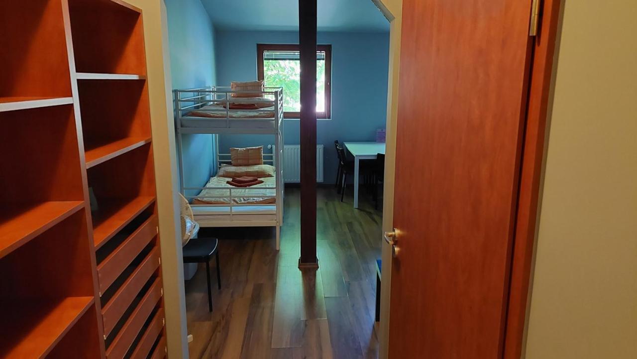 Bordany Hostel Экстерьер фото