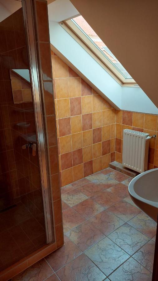 Bordany Hostel Экстерьер фото