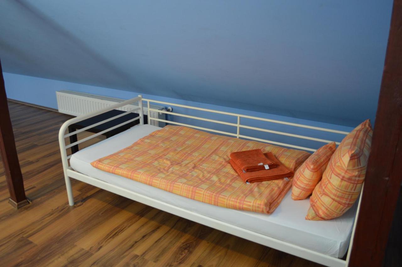 Bordany Hostel Экстерьер фото